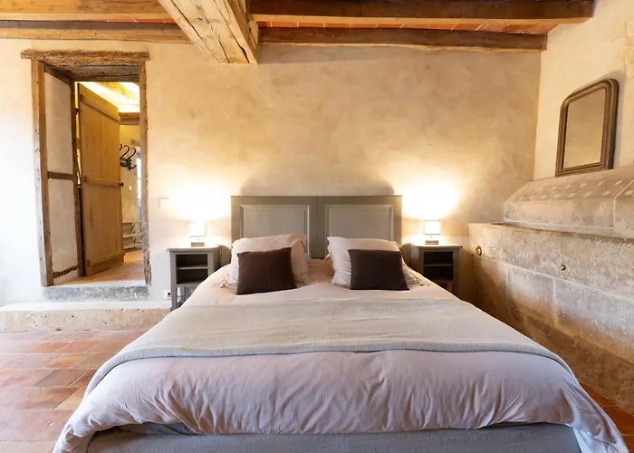 Holiday home De Charme En Rez De Jardin