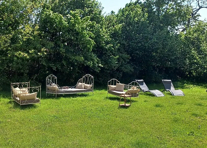 De Charme En Rez De Jardin Holiday home Berd'huis